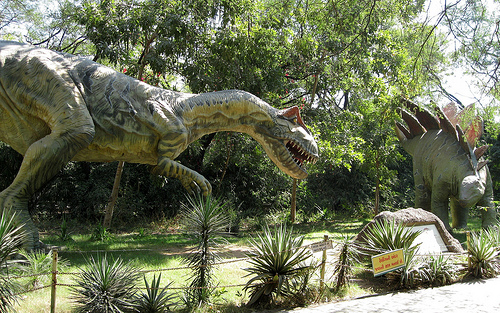 "Allosaurus & Stegosaurus" by Chobist [CC BY 2.0 (https://creativecommons.org/licenses/by/2.0/deed.en)], via Flickr
